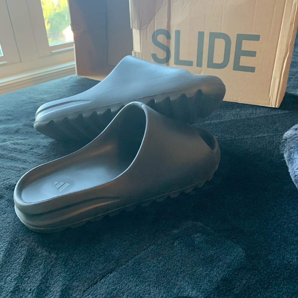 Adidas Yeezy Slide “Onyx”